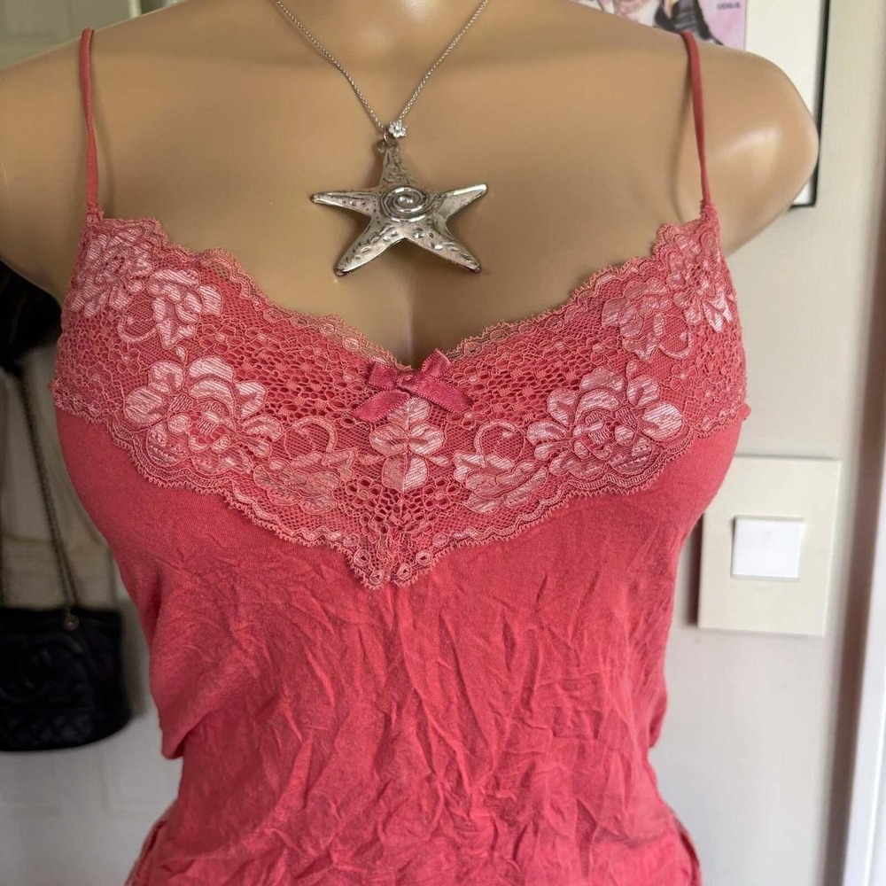 00s pink raspberry lace cami (size M) - Picture 2 of 7